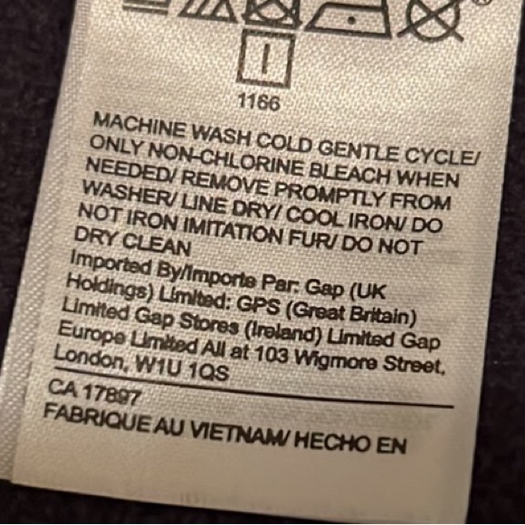 Gap Kids Puffer Jacket in Navy with a Hood - Picture 16 of 16